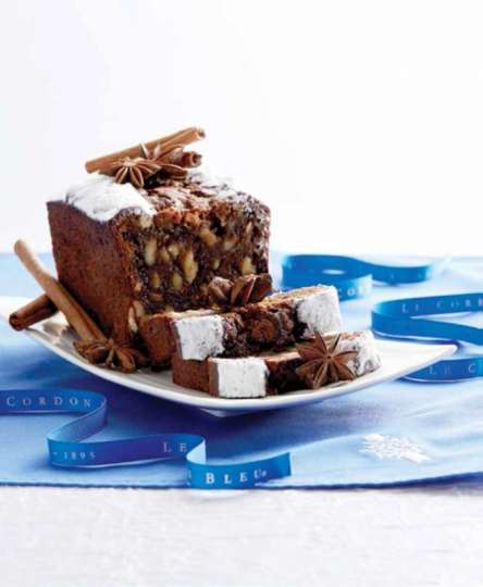 [Le Cordon Bleu] Spiced Banana Cake with Cashew Nuts and Chocolate Drops