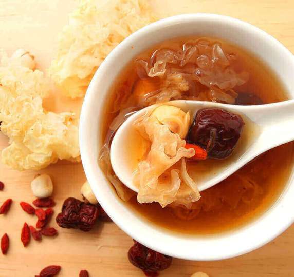 Snow Fungus Sweet Soup with Lotus Seeds